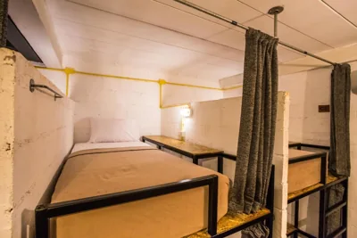 Bed in 6-Bed Mixed Dormitory Room — Loft Hostel Koh Tao